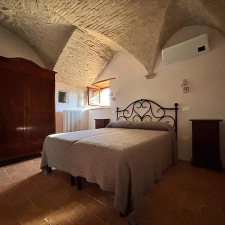 Casa Rossa - Francesca Farm stay Castel Ritaldi